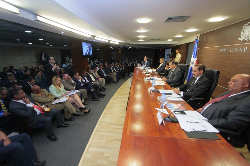 Se pospone conocimiento de resoluciones